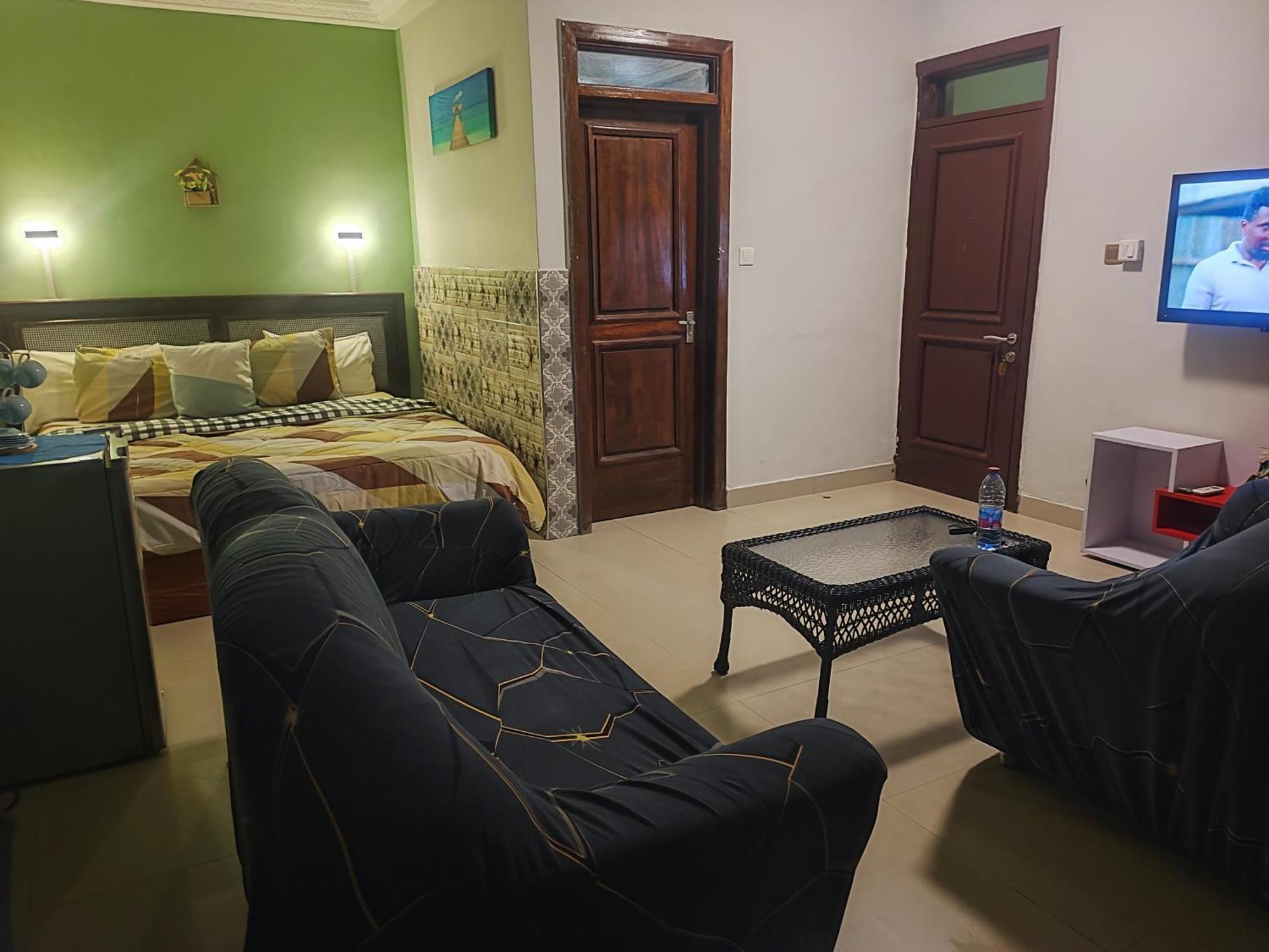 Hotel Ellisa Hospitality And Spa Akkra Exterior foto